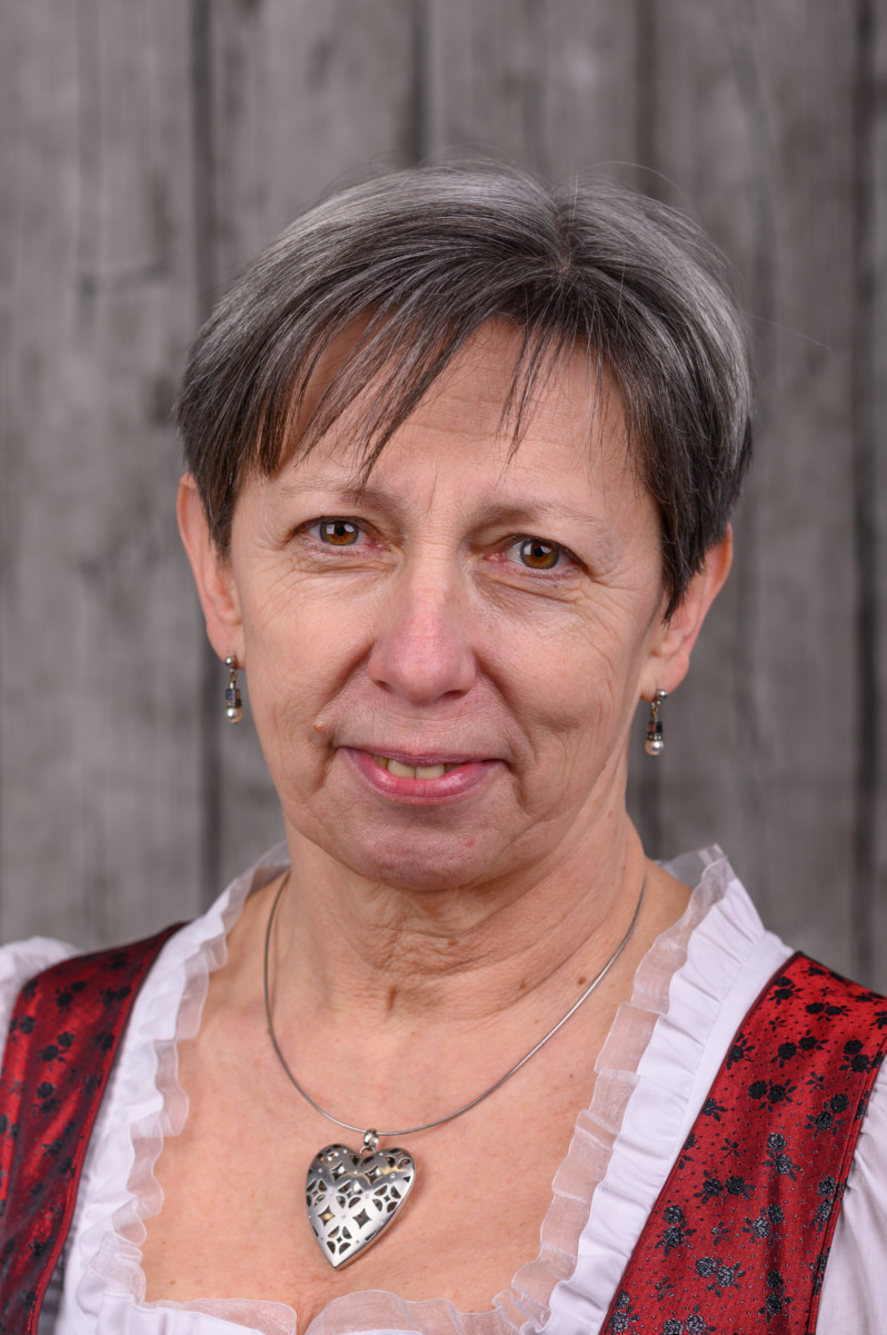 Helga Steinbrückner - Goldhaubengruppe Offenhausen